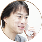 百足顕士